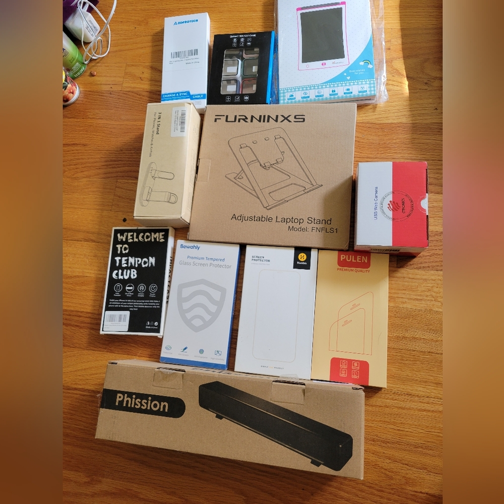 Set of electronic items